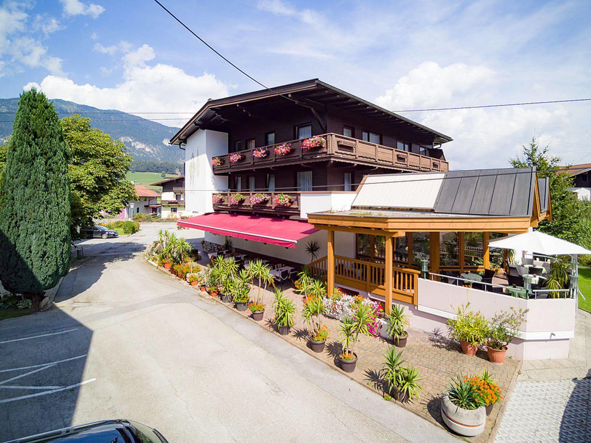 Alpenblick 3* Radfeld